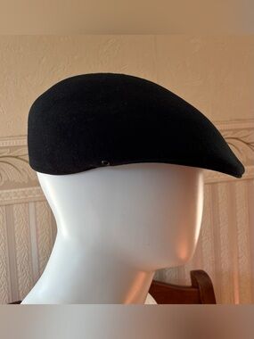 Country Gentleman Classic Black 100% Wool Beret Ascot Hat